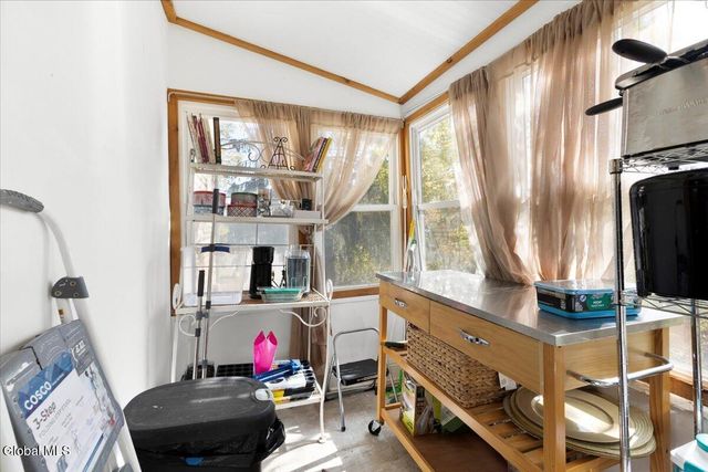 2487 Us Route 9W, Ravena, NY 12143