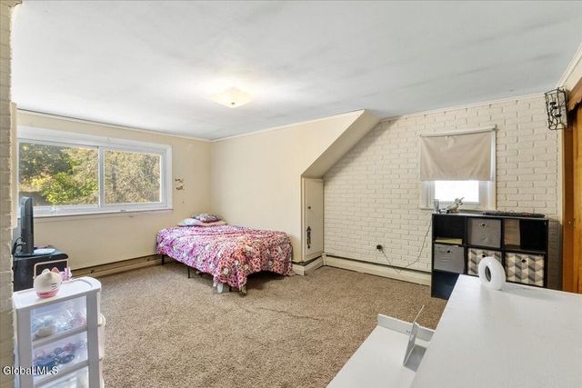 2487 Us Route 9W, Ravena, NY 12143