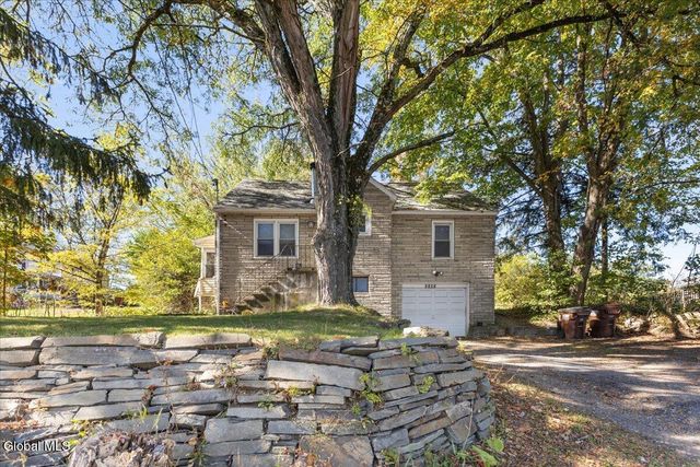 2487 Us Route 9W, Ravena, NY 12143