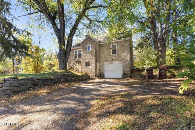 2487 Us Route 9W, Ravena, NY 12143