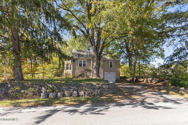 2487 Us Route 9W, Ravena, NY 12143