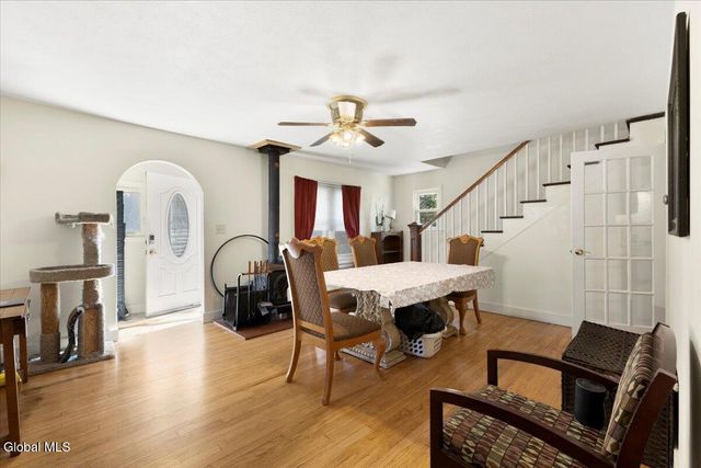 2487 Us Route 9W, Ravena, NY 12143