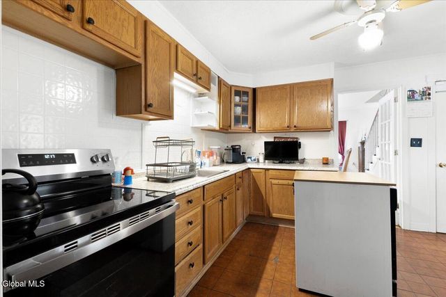 2487 Us Route 9W, Ravena, NY 12143