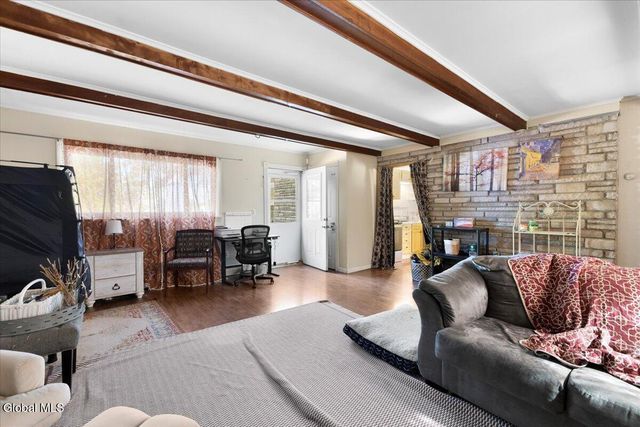 2487 Us Route 9W, Ravena, NY 12143