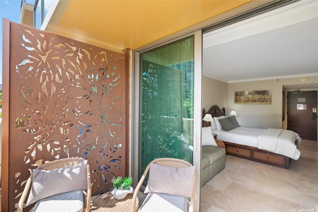 2045 Kalakaua Avenue 118, Honolulu, HI 96815