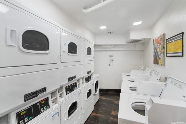 2045 Kalakaua Avenue 118, Honolulu, HI 96815