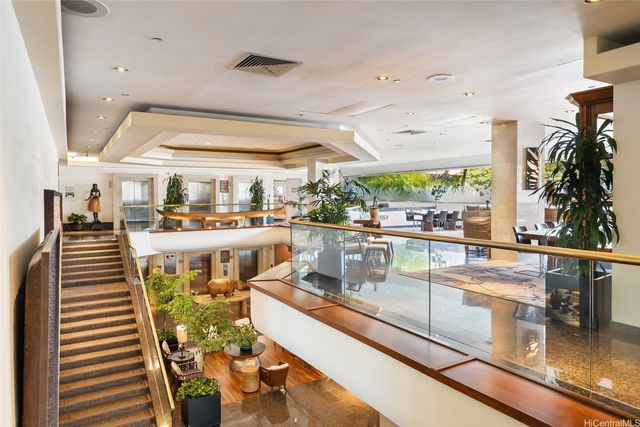 2045 Kalakaua Avenue 118, Honolulu, HI 96815