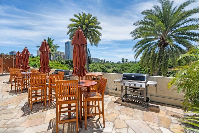 2045 Kalakaua Avenue 118, Honolulu, HI 96815