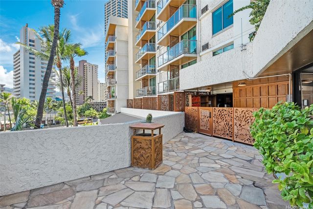 2045 Kalakaua Avenue 118, Honolulu, HI 96815