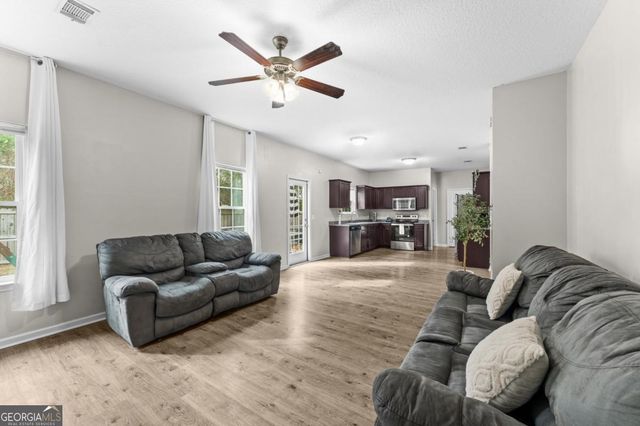 1286 Windrow Drive, Hinesville, GA 31313