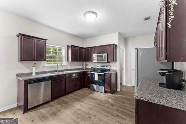 1286 Windrow Drive, Hinesville, GA 31313