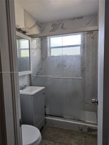 567 Tallulah Rd, Palm Beach, FL 33462