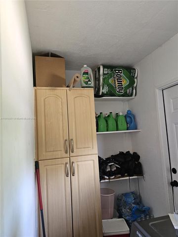 567 Tallulah Rd, Palm Beach, FL 33462