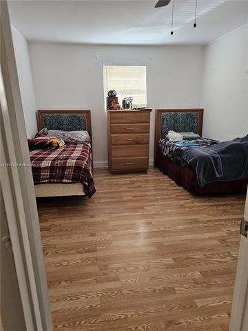 567 Tallulah Rd, Palm Beach, FL 33462