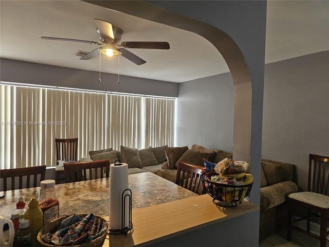 567 Tallulah Rd, Palm Beach, FL 33462