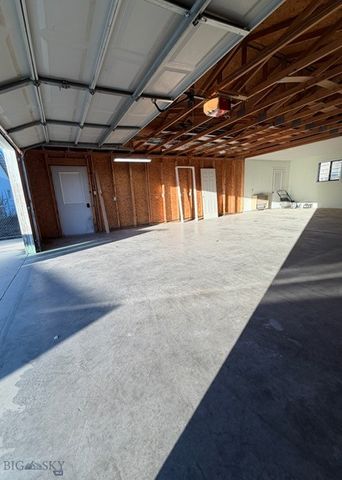 2420 Harvard Avenue, Butte, MT 59701