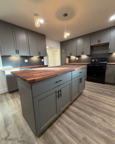 2420 Harvard Avenue, Butte, MT 59701