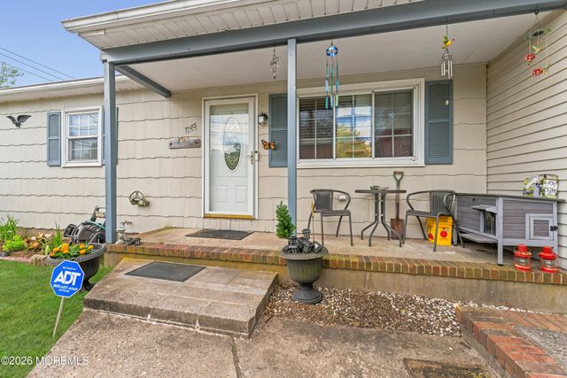 740 10th Avenue, Toms River, NJ 08757