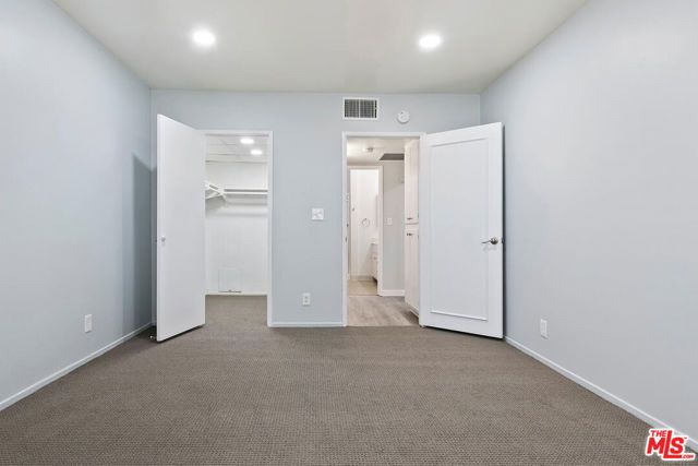 927 N Kings Road 107, West Hollywood, CA 90069