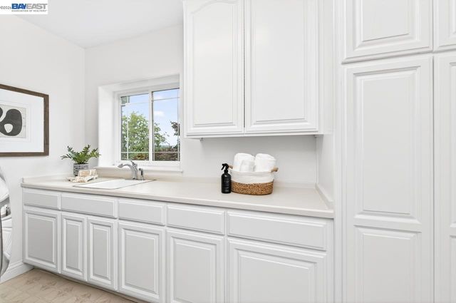 4129 Grant Ct, Pleasanton, CA 94566