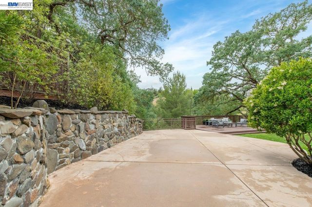 4129 Grant Ct, Pleasanton, CA 94566