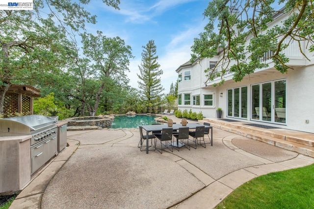 4129 Grant Ct, Pleasanton, CA 94566