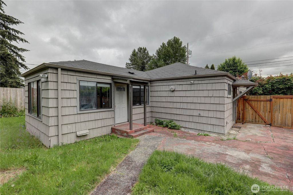 4609 S Thompson Avenue, Tacoma, WA 98408