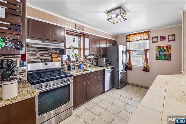 221 4th Street, Ridgefield Park, NJ 07660