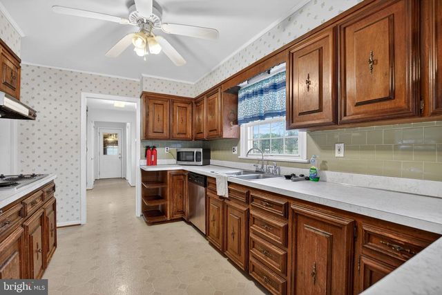 7146 LEONARDTOWN RD, Hughesville, MD 20637