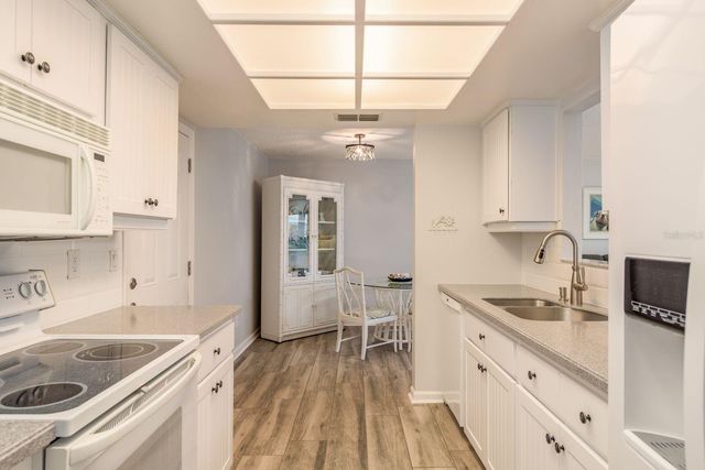 409 STIRLING TERRACE, Dunedin, FL 34698