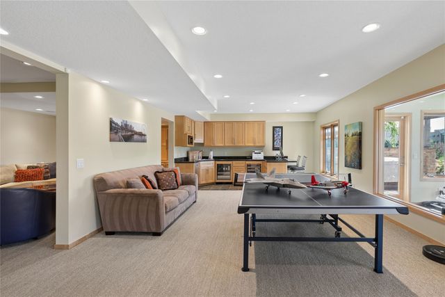 1340 Country Club Boulevard, Clive, IA 50325