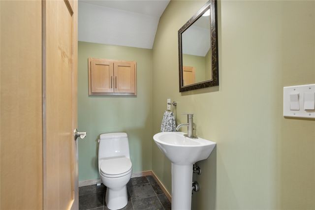 1340 Country Club Boulevard, Clive, IA 50325