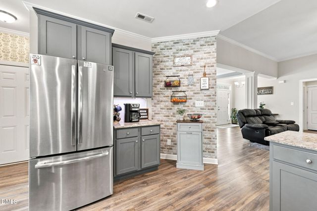 132 Pleasant View Lane, Benson, NC 27504