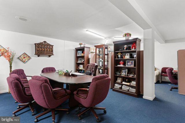 3069 RIVER RD, Camden, NJ 08105
