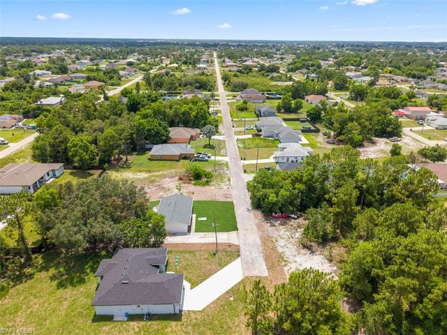 3203 28th ST SW, Lehigh Acres, FL 33976