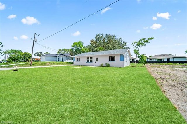 3203 28th ST SW, Lehigh Acres, FL 33976