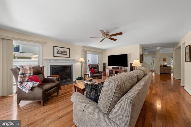 20869 CHANNEL CT, Sterling, VA 20165