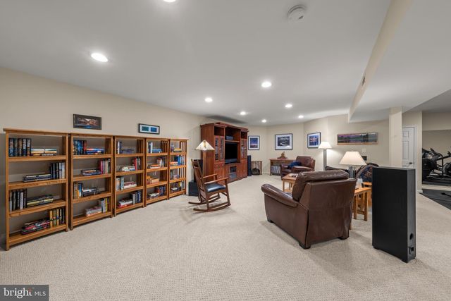 20869 CHANNEL CT, Sterling, VA 20165