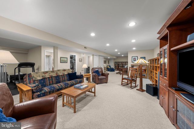 20869 CHANNEL CT, Sterling, VA 20165