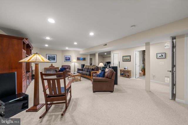 20869 CHANNEL CT, Sterling, VA 20165