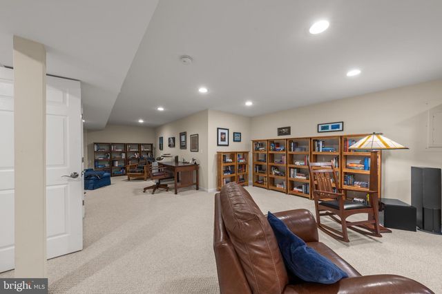 20869 CHANNEL CT, Sterling, VA 20165