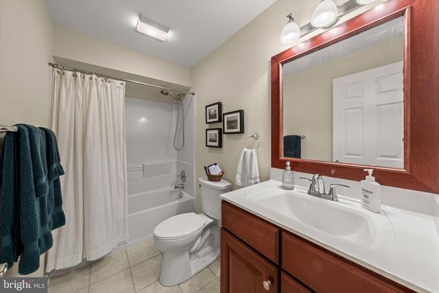 20869 CHANNEL CT, Sterling, VA 20165