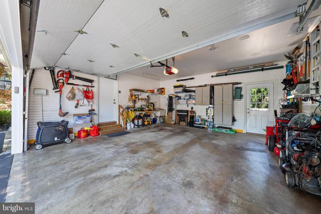 20869 CHANNEL CT, Sterling, VA 20165