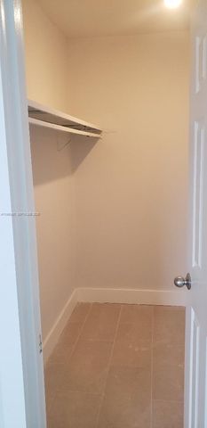 870 NW 87th Ave 407, Miami, FL 33172