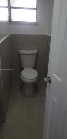 870 NW 87th Ave 407, Miami, FL 33172