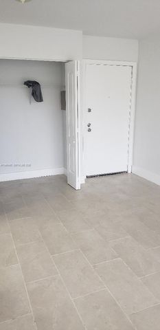 870 NW 87th Ave 407, Miami, FL 33172