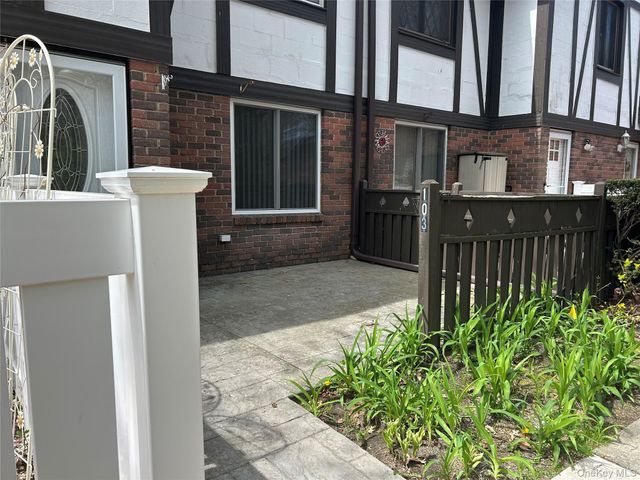 103 Birchwood Road 103, Medford, NY 11763
