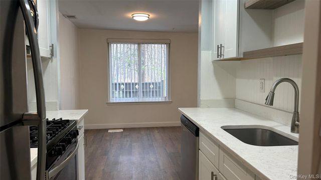 103 Birchwood Road 103, Medford, NY 11763