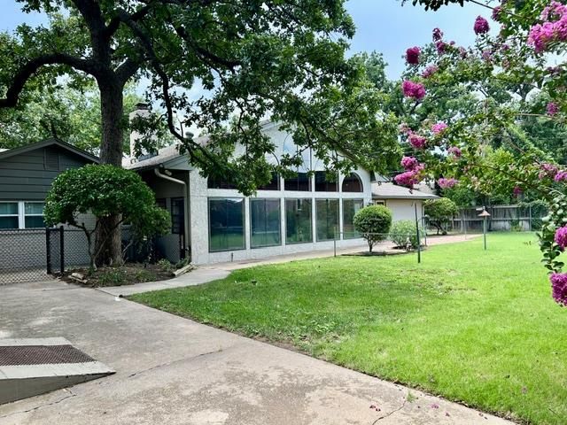 7325 NW 21st Street, Bethany, OK 73008