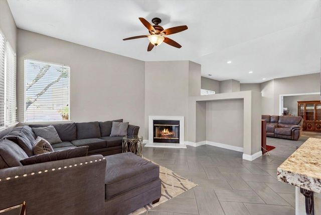 3400 Sleepy Hollow Ln, Modesto, CA 95355